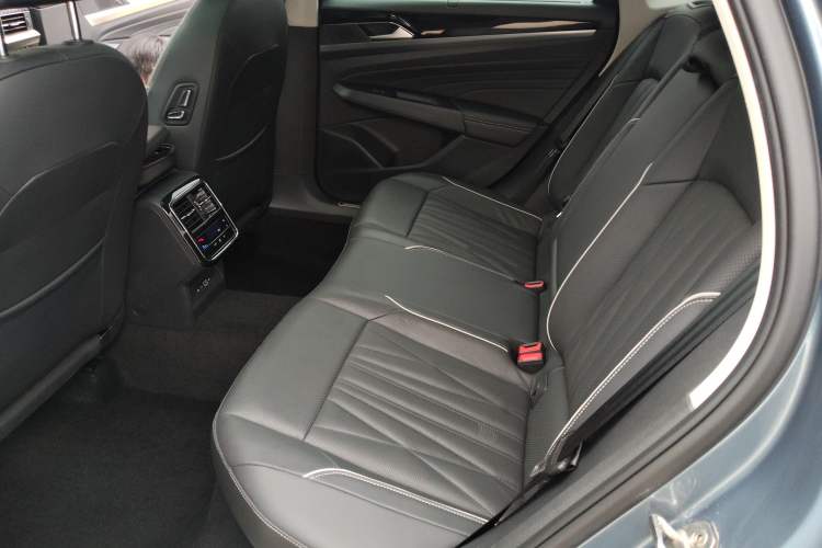 Used Volkswagen Passat 2022 330TSI Starry Luxury Edition Left Rear Seat