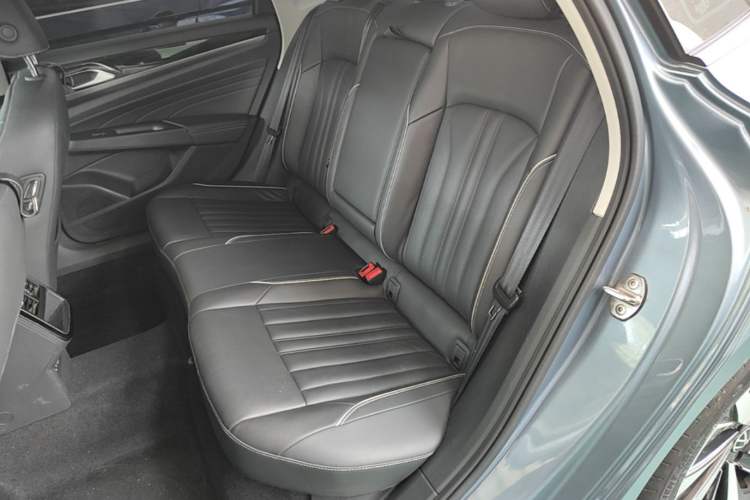Used Volkswagen Passat 2022 330TSI Starry Elite Edition Custom Version Left Rear Seat