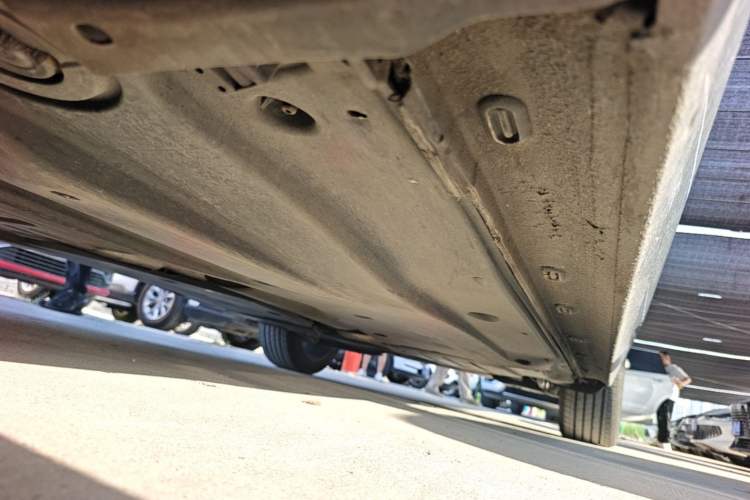 Used Volkswagen Passat 2022 330TSI Starry Luxury Edition Left Side Sill