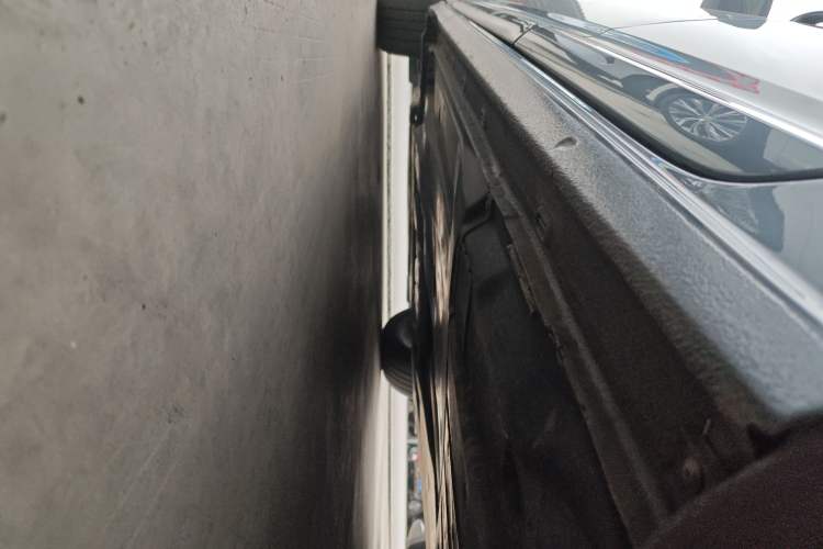 Used Volkswagen Passat 2022 330TSI Starry Luxury Edition Left Side Sill