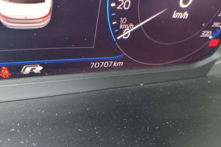 Used Volkswagen Passat 2022 330TSI Starry Elite Edition Odometer Close Up