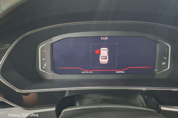 Used Volkswagen Passat 2022 330TSI Luxury Edition Odometer Close Up