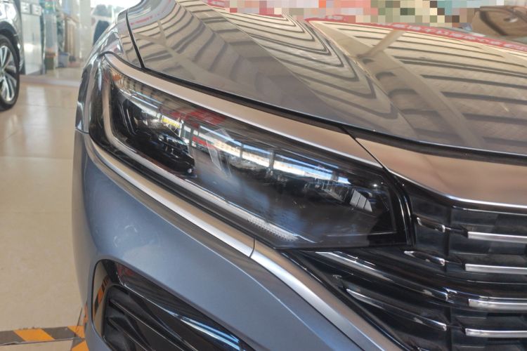 Used Volkswagen Passat 2022 330TSI Elite Edition Right Front Headlight
