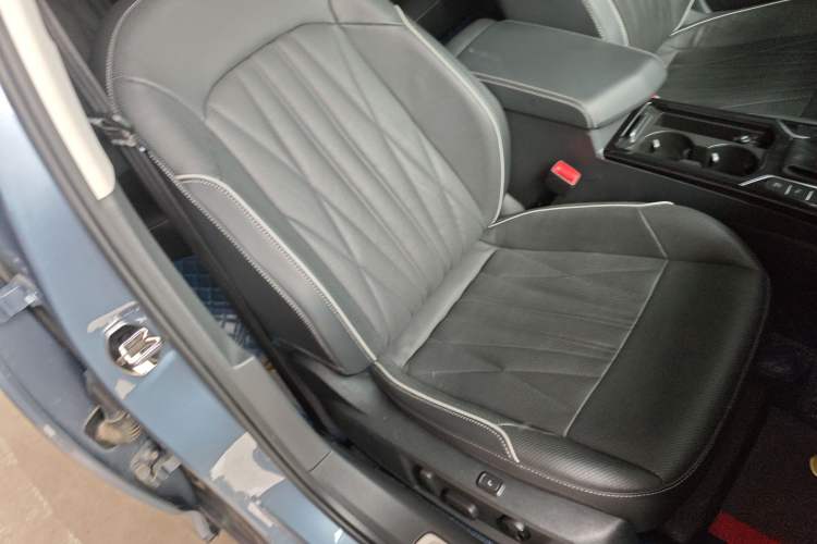 Used Volkswagen Passat 2022 330TSI Starry Luxury Edition Right Front Seat