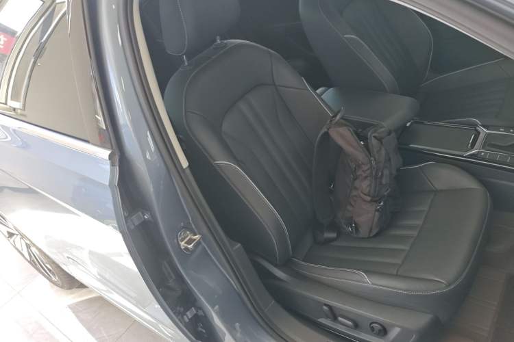 Used Volkswagen Passat 2022 330TSI Starry Elite Edition Right Front Seat