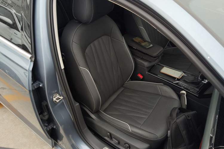 Used Volkswagen Passat 2022 330TSI Starry Luxury Edition Right Front Seat