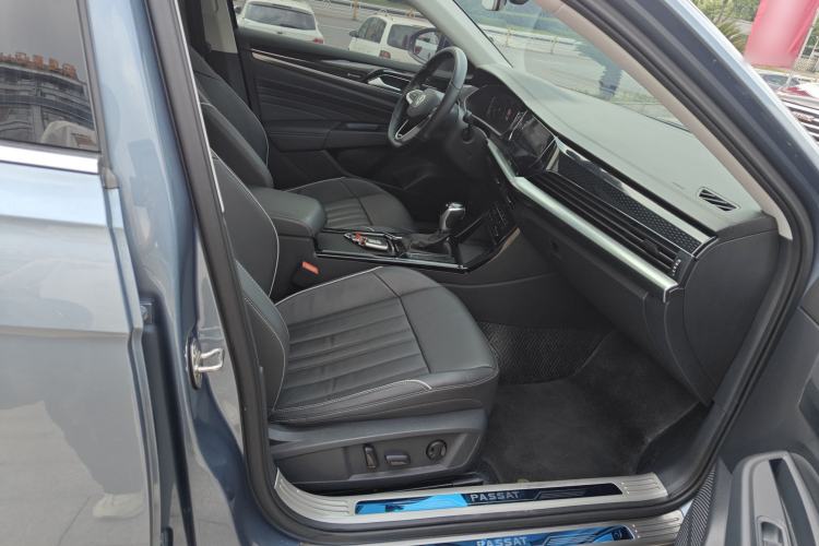 Used Volkswagen Passat 2022 330TSI Starry Elite Edition Right Front Seat