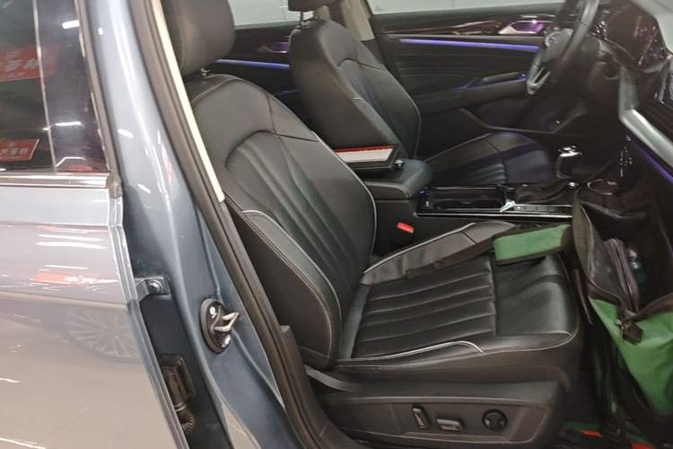 Used Volkswagen Passat 2022 330TSI Starry Elite Edition Right Front Seat