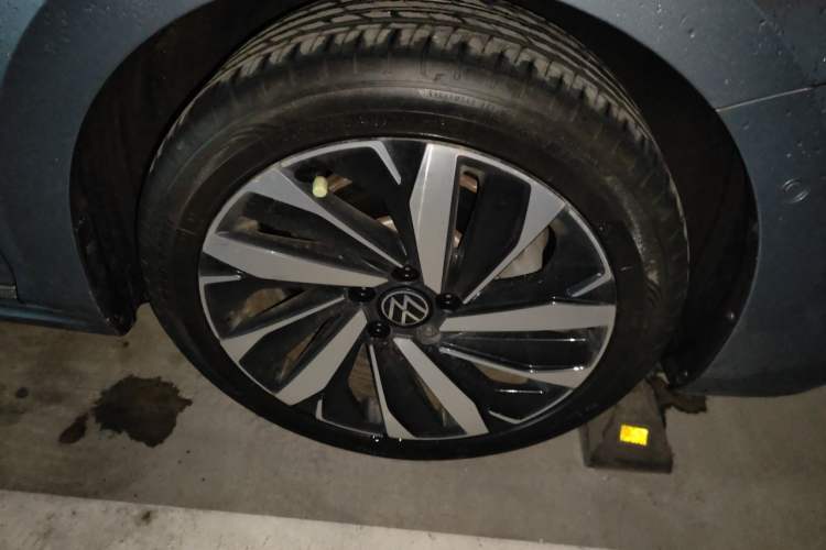 Used Volkswagen Passat 2022 330TSI Starry Luxury Edition Right Front Wheel Hub