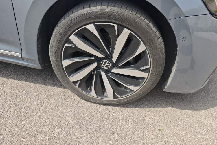 Used Volkswagen Passat 2022 330TSI Starry Luxury Edition Right Front Wheel Hub