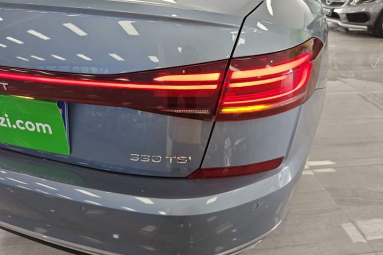Used Volkswagen Passat 2022 330TSI Luxury Edition Right Rear Taillight