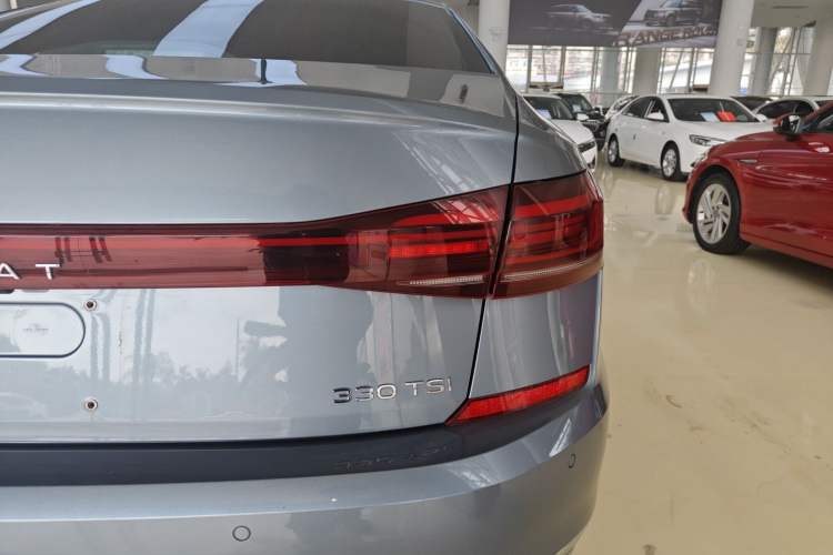Used Volkswagen Passat 2022 330TSI Luxury Edition Right Rear Taillight
