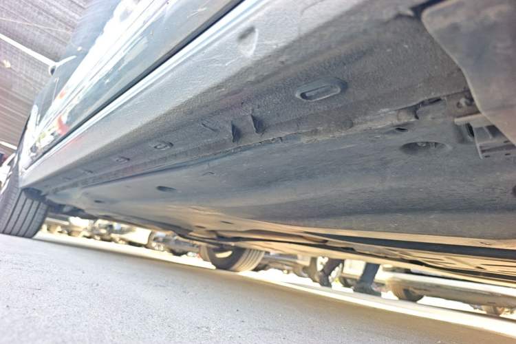 Used Volkswagen Passat 2022 330TSI Starry Luxury Edition Right Side Sill