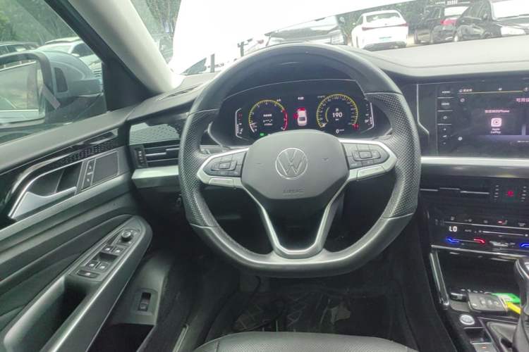 Used Volkswagen Passat 2022 330TSI Starry Luxury Edition Steering Wheel