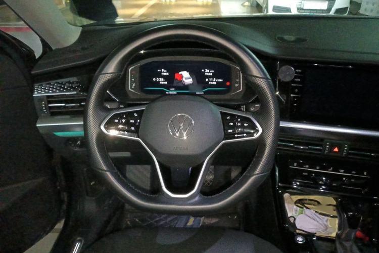 Used Volkswagen Passat 2022 330TSI Starry Luxury Edition Steering Wheel