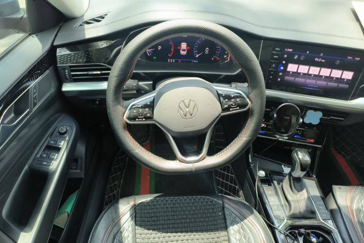 Used Volkswagen Passat 2022 330TSI Starry Luxury Edition Steering Wheel