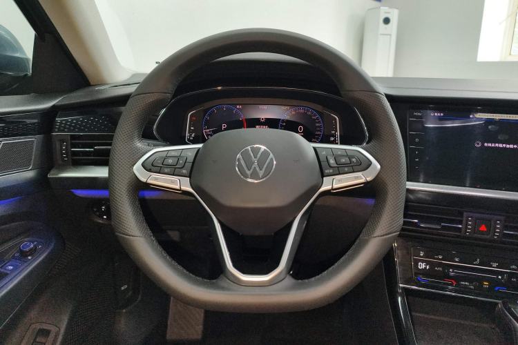 Used Volkswagen Passat 2022 330TSI Starry Luxury Edition Steering Wheel