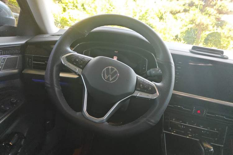 Used Volkswagen Passat 2022 330TSI Starry Luxury Edition Steering Wheel
