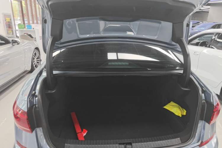 Used Volkswagen Passat 2022 330TSI Luxury Edition Trunk