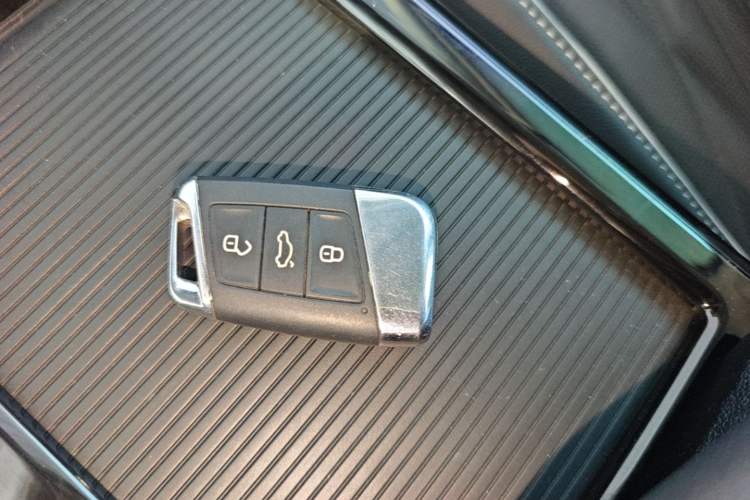 Used Volkswagen Passat 2022 330TSI Starry Luxury Edition Vehicle Key