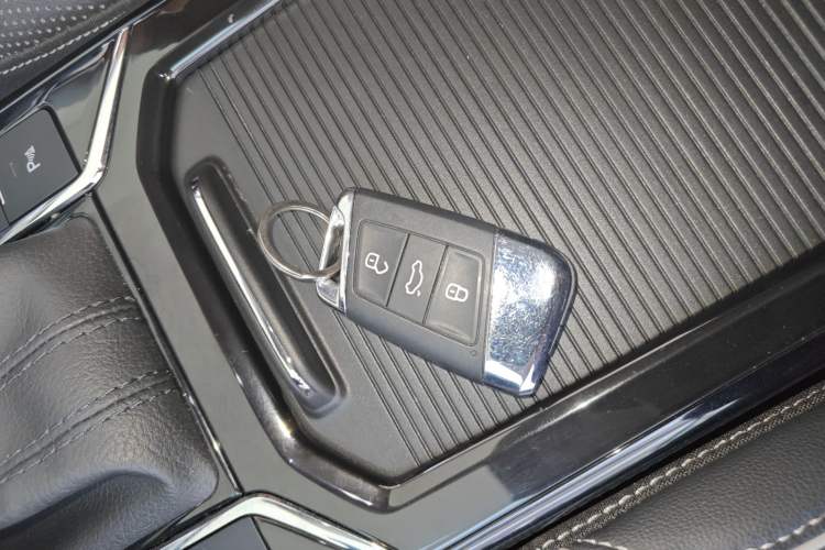 Used Volkswagen Passat 2022 330TSI Luxury Edition Vehicle Key