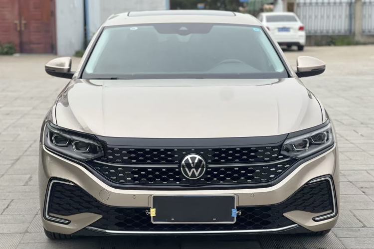 Used Volkswagen Passat 2022 330TSI Starry Luxury Edition Exterior 1