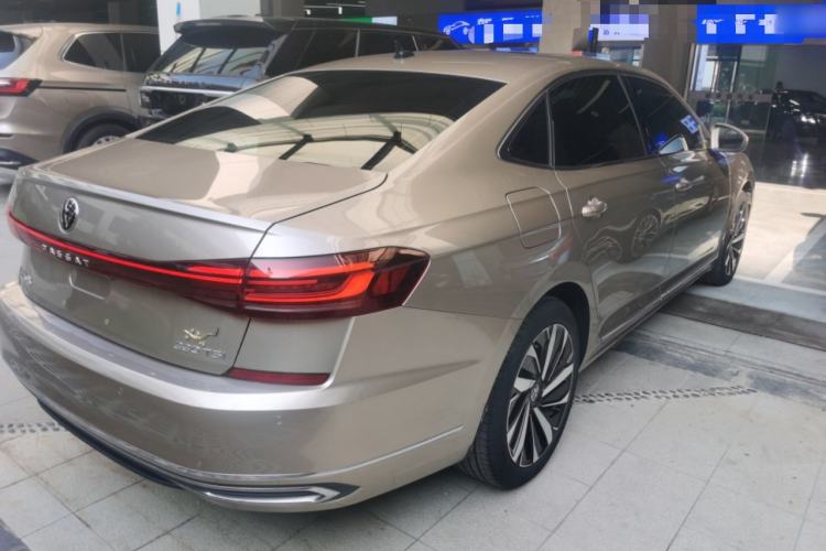 Used Volkswagen Passat 2022 330TSI Elite Edition Custom Version Exterior 2
