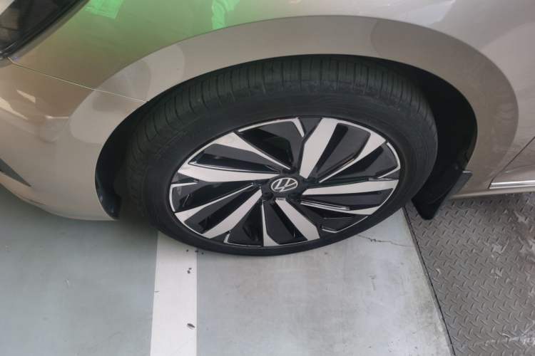 Used Volkswagen Passat 2022 330TSI Elite Edition Custom Version Exterior 4