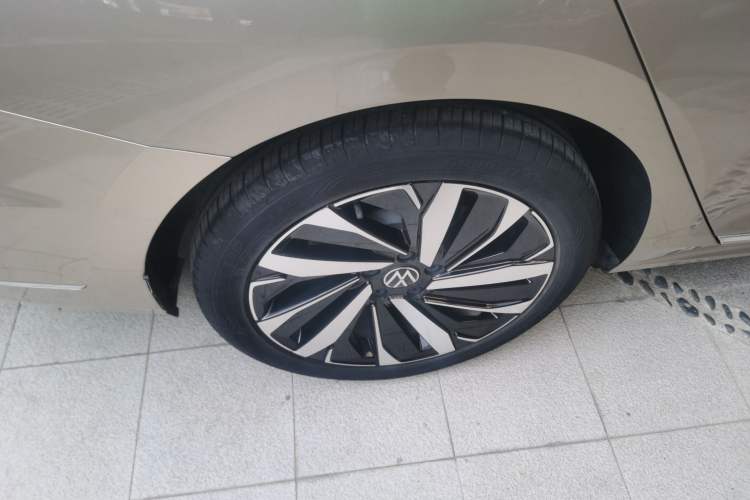 Used Volkswagen Passat 2022 330TSI Elite Edition Custom Version Exterior 5