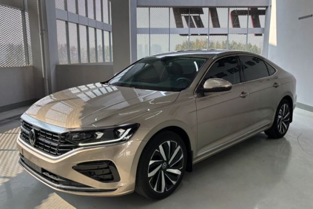 Used Volkswagen Passat 2022 330TSI Elite Edition Custom Version