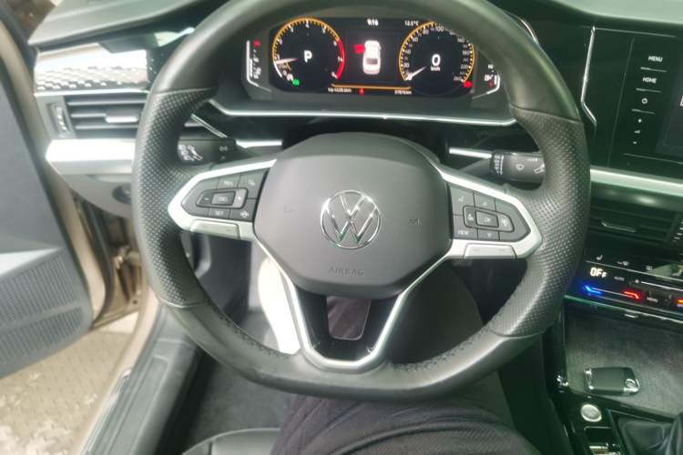 Used Volkswagen Passat 2022 330TSI Elite Edition Custom Version Steering Wheel