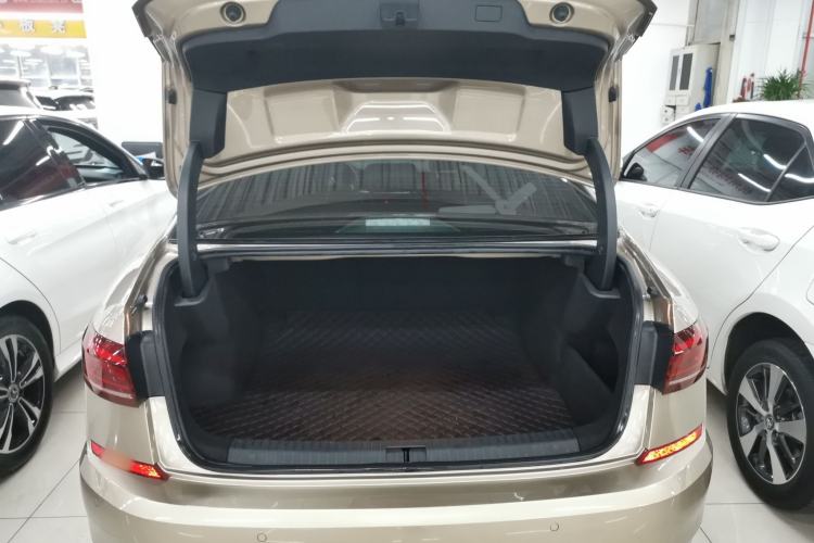 Used Volkswagen Passat 2022 330TSI Starry Elite Edition Trunk