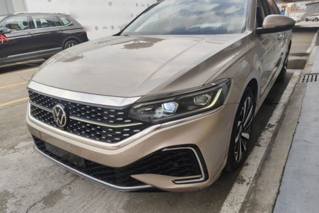 Used Volkswagen Passat 2022 330TSI Starry Luxury Edition – Exclusive Special Edition