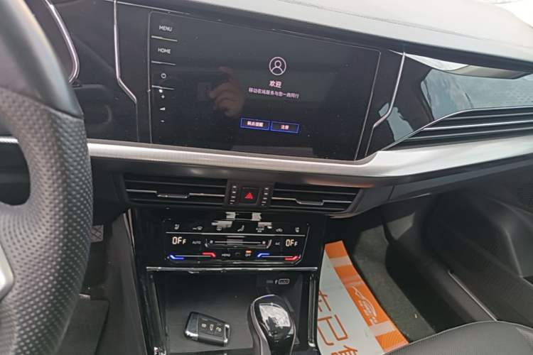Used Volkswagen Passat 2022 330TSI Luxury Edition Audio And AC Panel