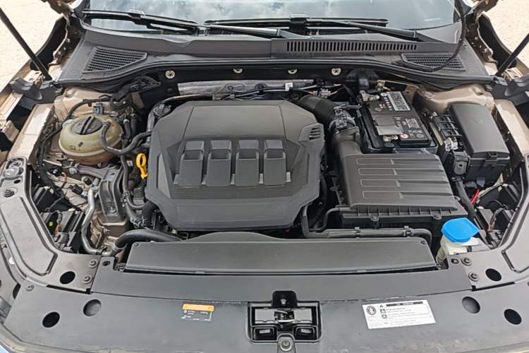 Used Volkswagen Passat 2022 330TSI Luxury Edition Engine Bay