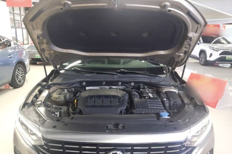 Used Volkswagen Passat 2022 330TSI Luxury Edition Engine Bay