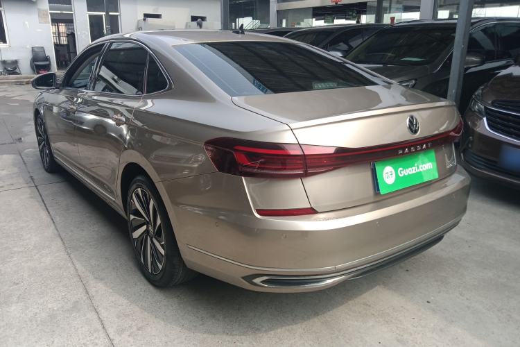 Used Volkswagen Passat 2022 330TSI Luxury Edition Exterior 2