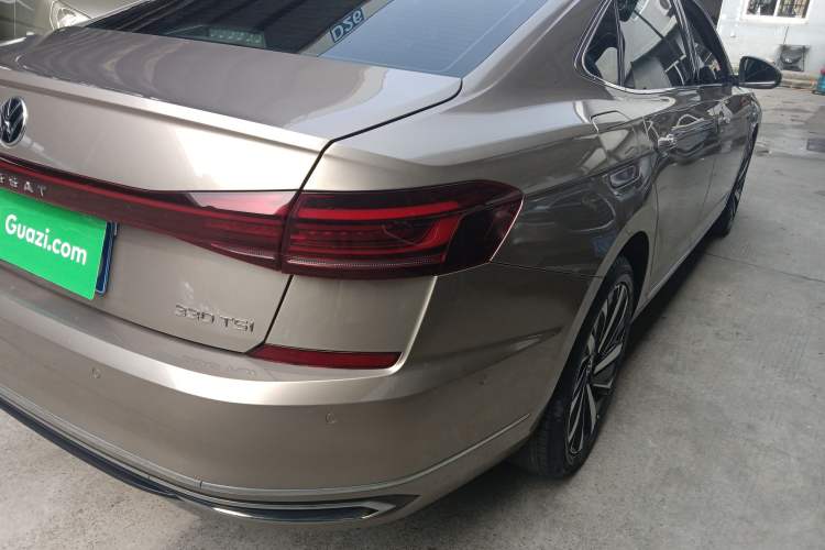 Used Volkswagen Passat 2022 330TSI Luxury Edition Exterior 3
