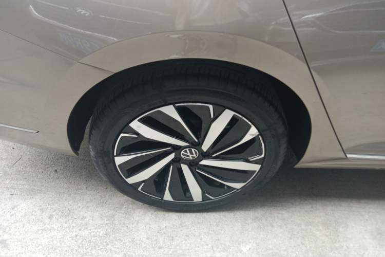 Used Volkswagen Passat 2022 330TSI Luxury Edition Exterior 5