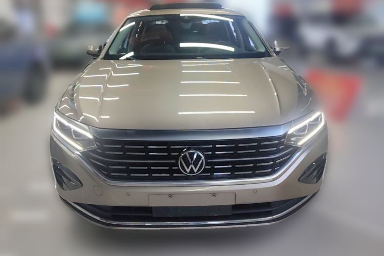Used Volkswagen Passat 2022 330TSI Luxury Edition Front
