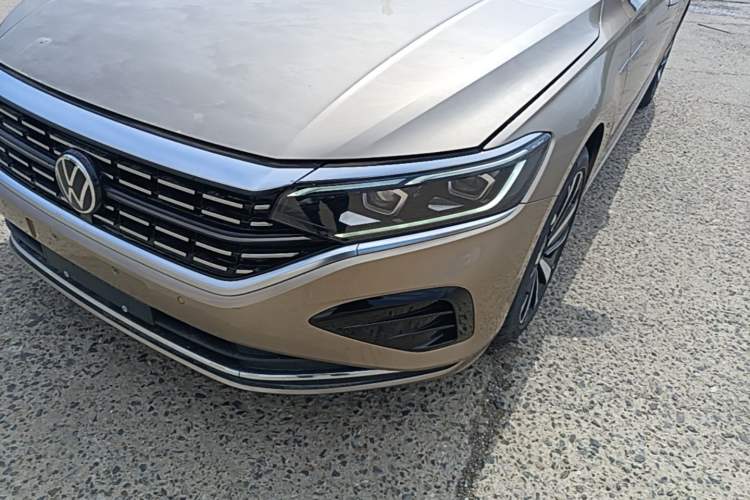 Used Volkswagen Passat 2022 330TSI Luxury Edition Left Front Headlight