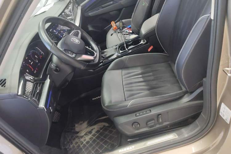 Used Volkswagen Passat 2022 330TSI Luxury Edition Left Front Seat