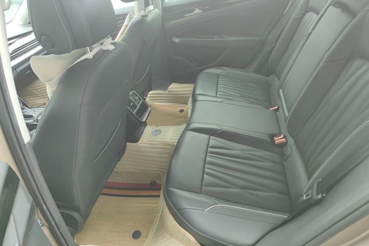 Used Volkswagen Passat 2022 330TSI Starry Luxury Edition – Exclusive Special Edition Left Rear Seat