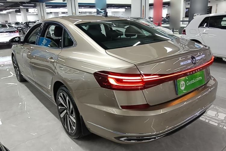 Used Volkswagen Passat 2022 330TSI Starry Elite Edition Rear Left 45 Deg