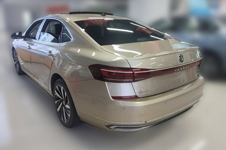 Used Volkswagen Passat 2022 330TSI Luxury Edition Rear Left 45 Deg