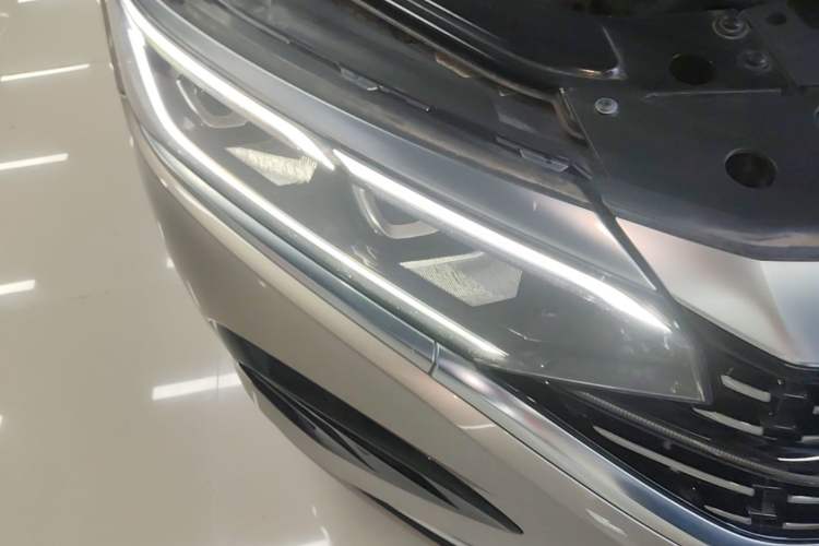 Used Volkswagen Passat 2022 330TSI Luxury Edition Right Front Headlight