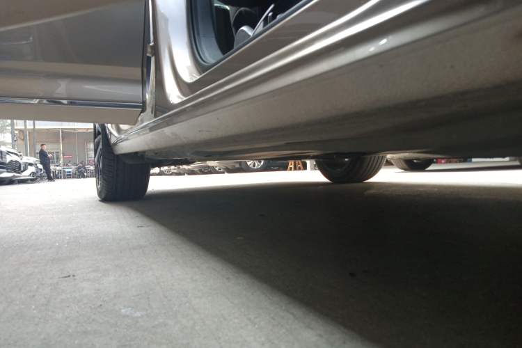 Used Volkswagen Passat 2022 330TSI Luxury Edition Right Side Sill