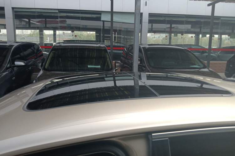 Used Volkswagen Passat 2022 330TSI Luxury Edition Roof