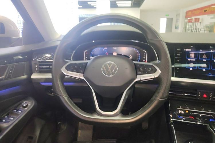 Used Volkswagen Passat 2022 330TSI Luxury Edition Steering Wheel