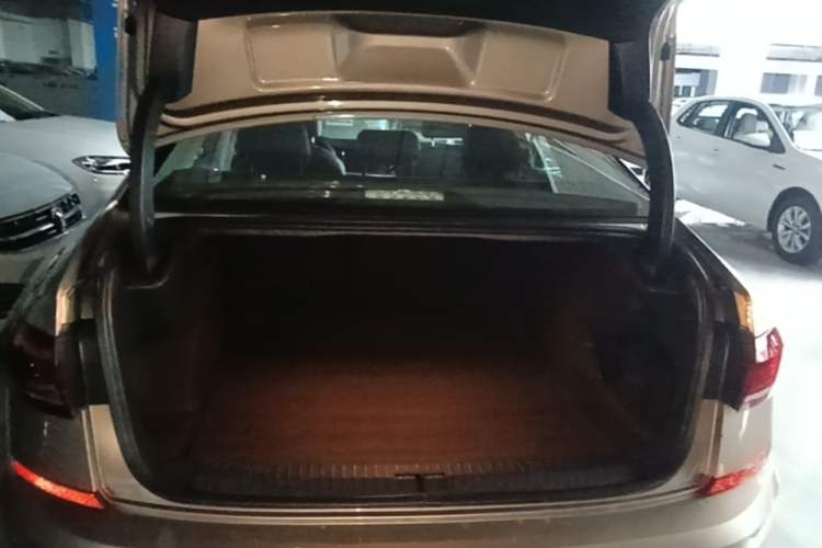 Used Volkswagen Passat 2022 330TSI Starry Elite Edition Trunk
